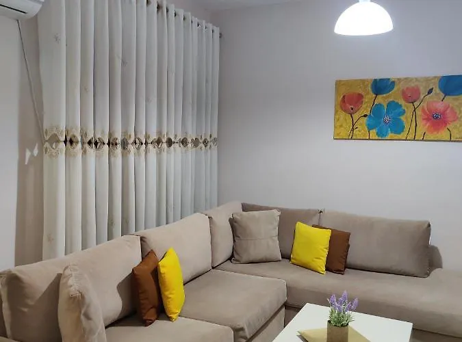 Center شقة تيرانا